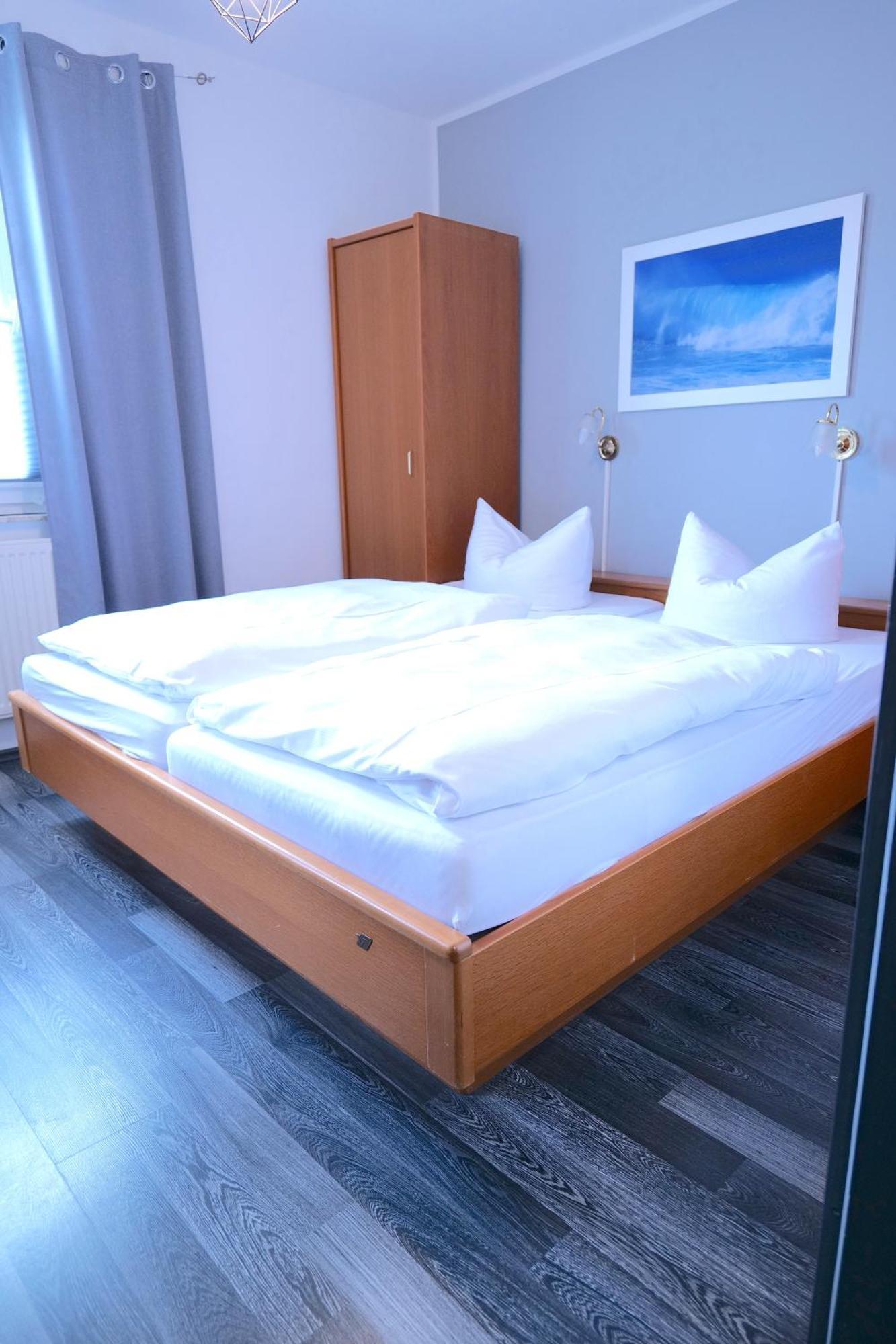 Hotel & Restaurant Am Bodden بوتبوس المظهر الخارجي الصورة