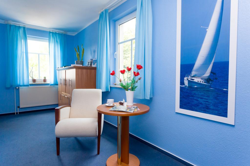 Hotel & Restaurant Am Bodden بوتبوس المظهر الخارجي الصورة